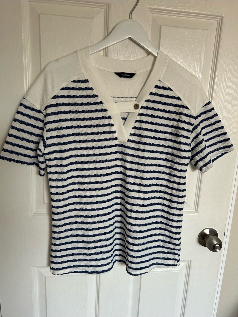 Dokotoo White & Navy Striped Short-Sleeve Polo Henley Top